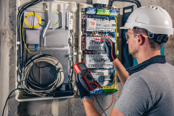 Best Emergency Electrical Repair  in Willow Oak, FL